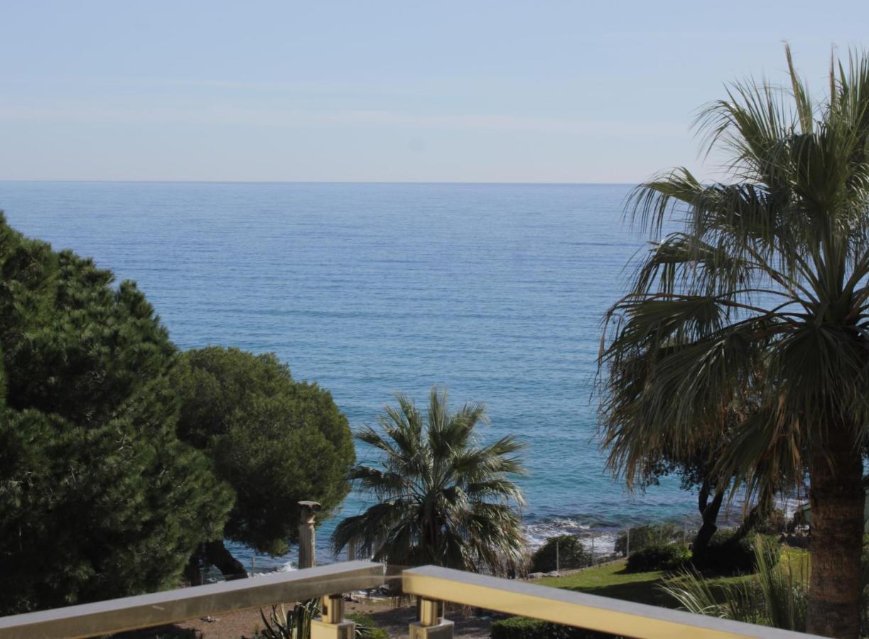 Hotel Alexandra Roquebrune-Cap-Martin Bagian luar foto