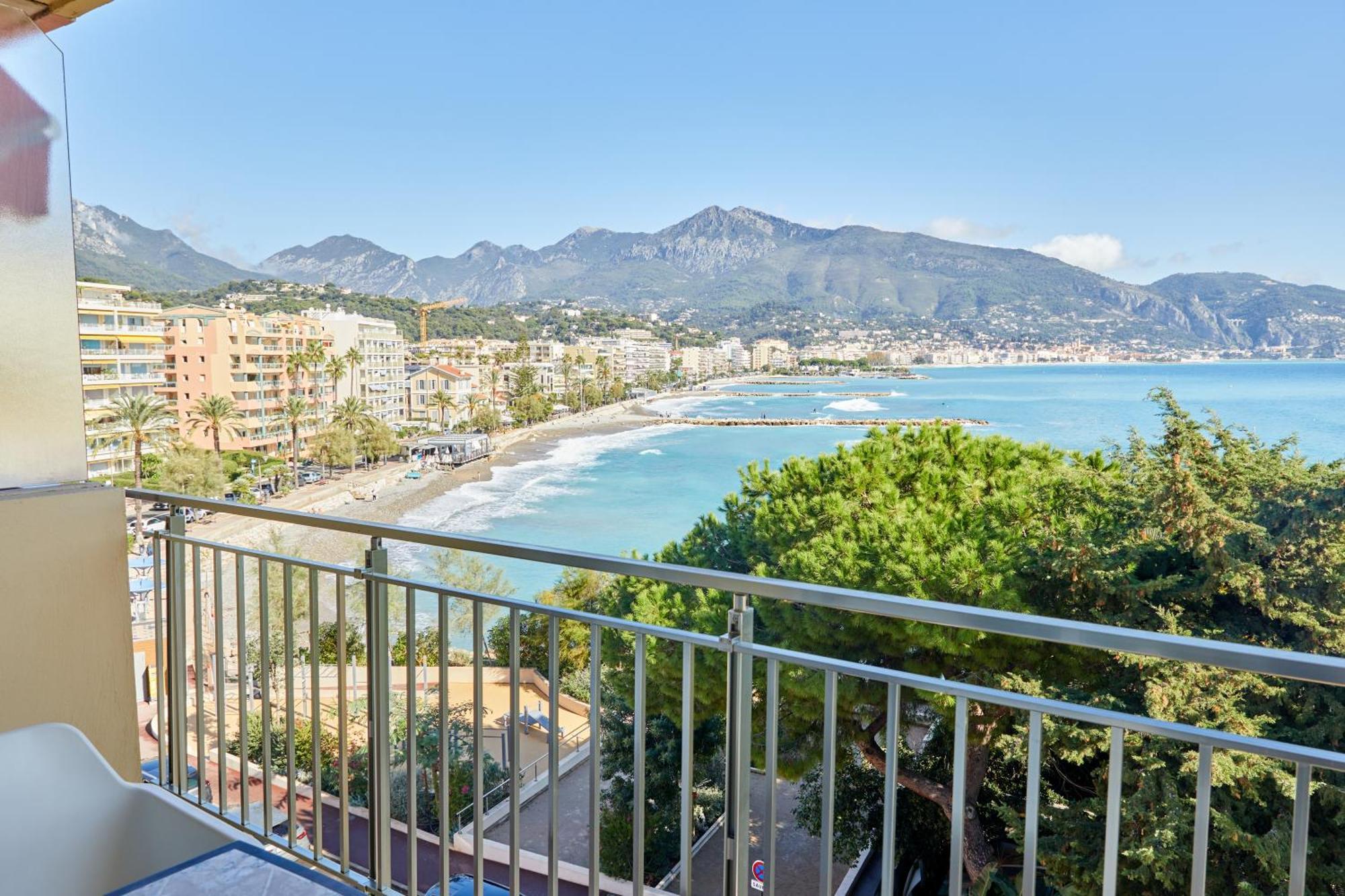 Hotel Alexandra Roquebrune-Cap-Martin Bagian luar foto